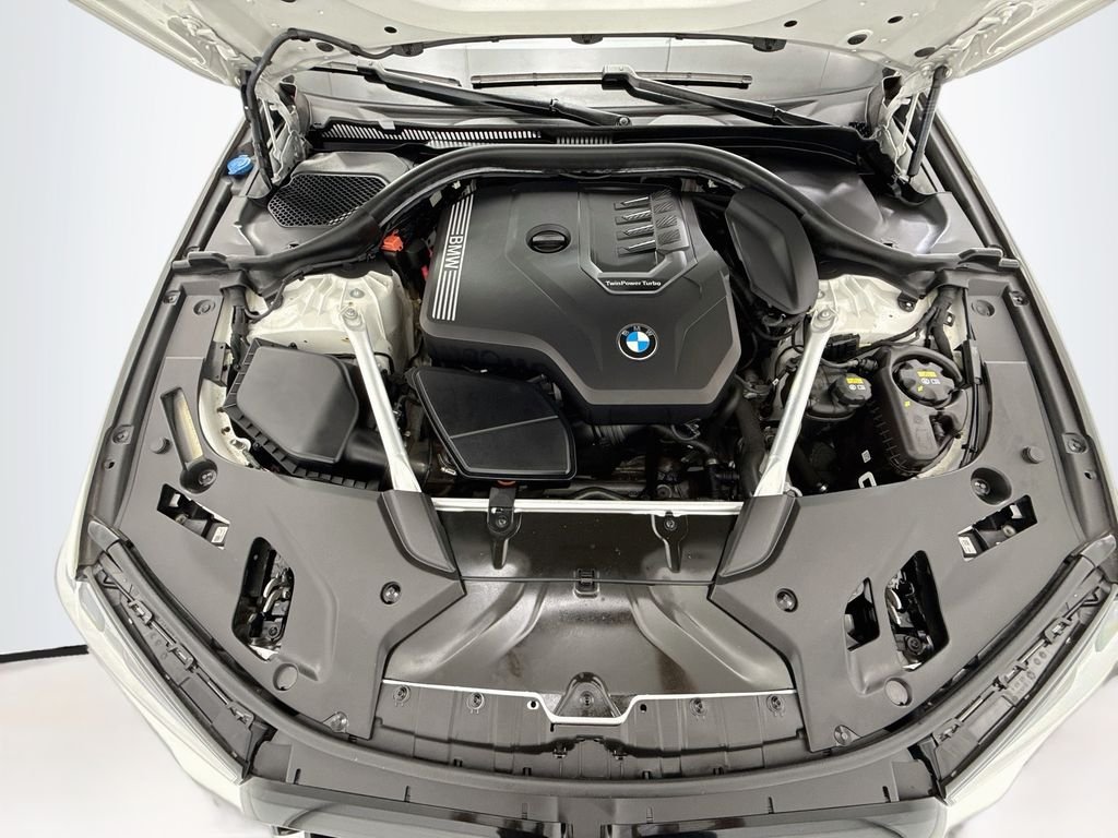 Used 2022 Alpine White BMW 530i image 28