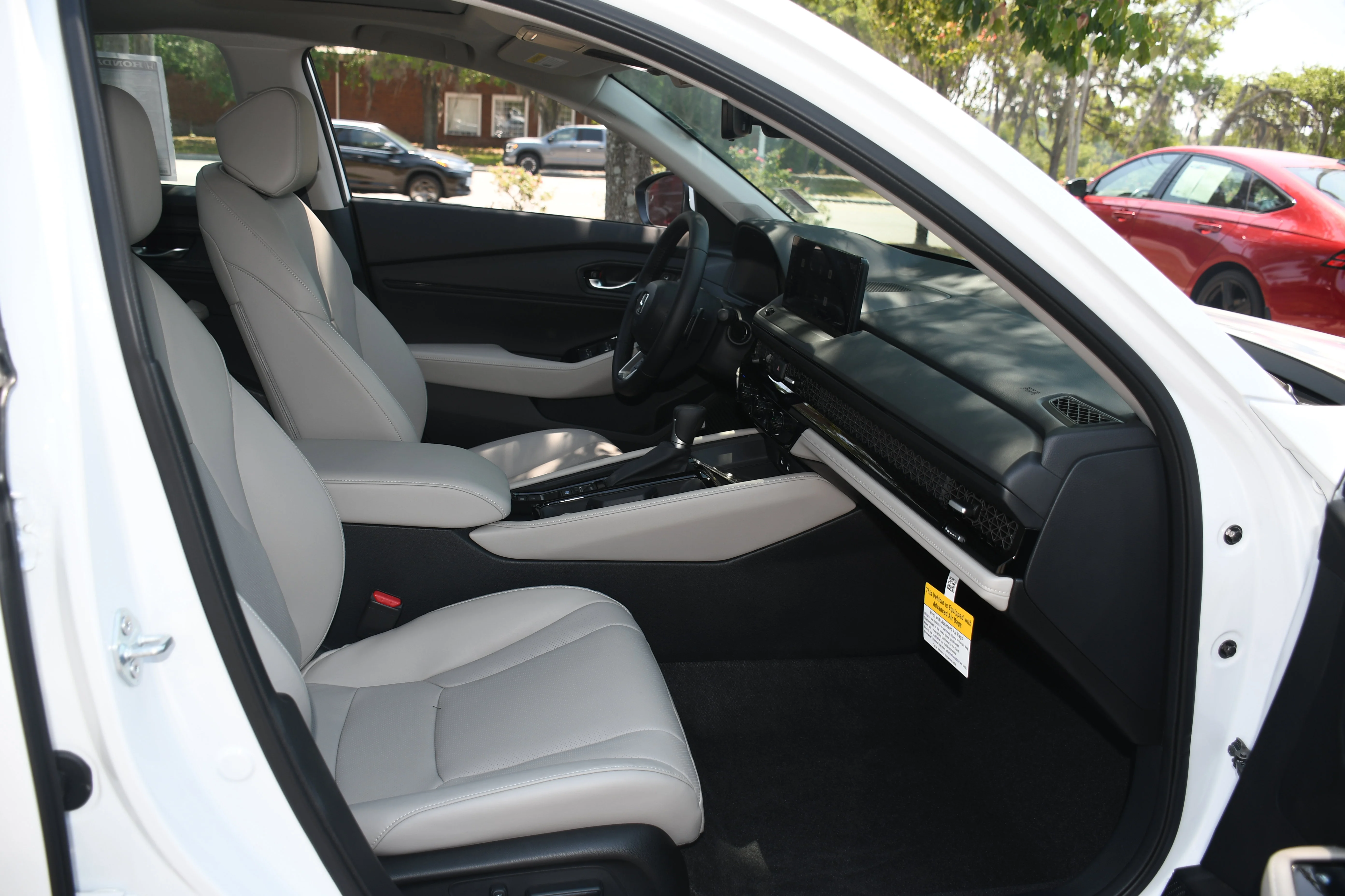 New 2026 Platinum White Pearl Honda Touring image 11