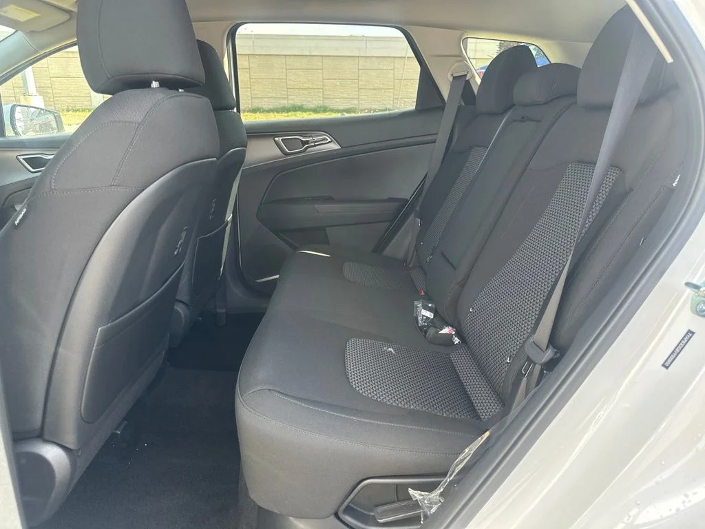 New 2027 White Kia S image 17