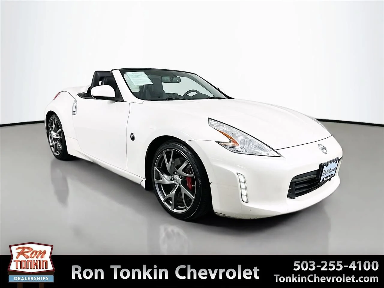 2014 Nissan 370Z Roadster Touring 7A/T's photo