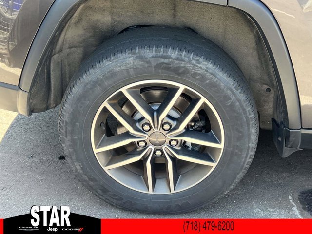 Used 2021 Granite Crystal Metallic Clearcoat Jeep Limited image 8