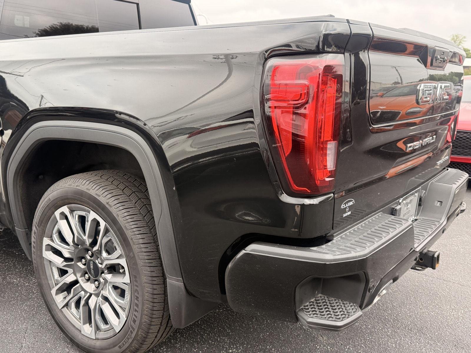 Used 2023 Onyx Black GMC Denali Ultimate image 24