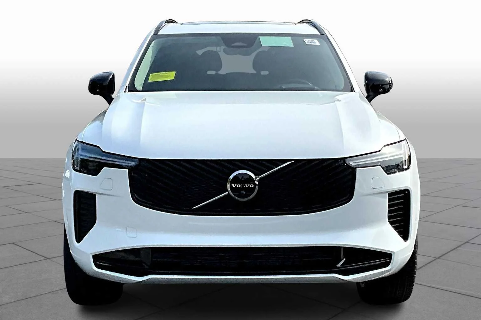 New 2026 Crystal White Volvo Ultra image 2