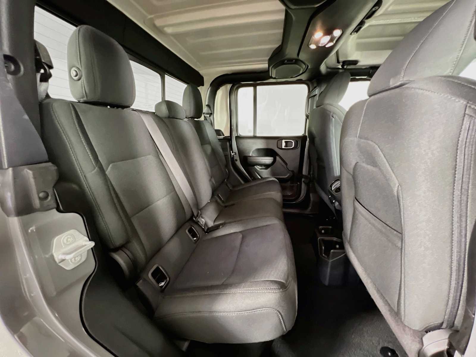 Used 2023 Sting-Gray Clearcoat Jeep Sport S image 27