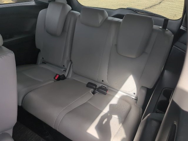 Used 2024 Gray Honda EX-L image 13