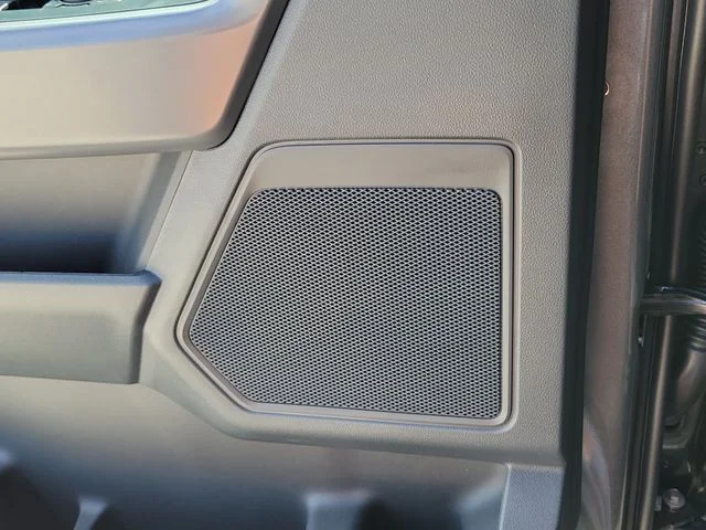 New 2026 Carbonized Gray Metallic Ford XLT image 27