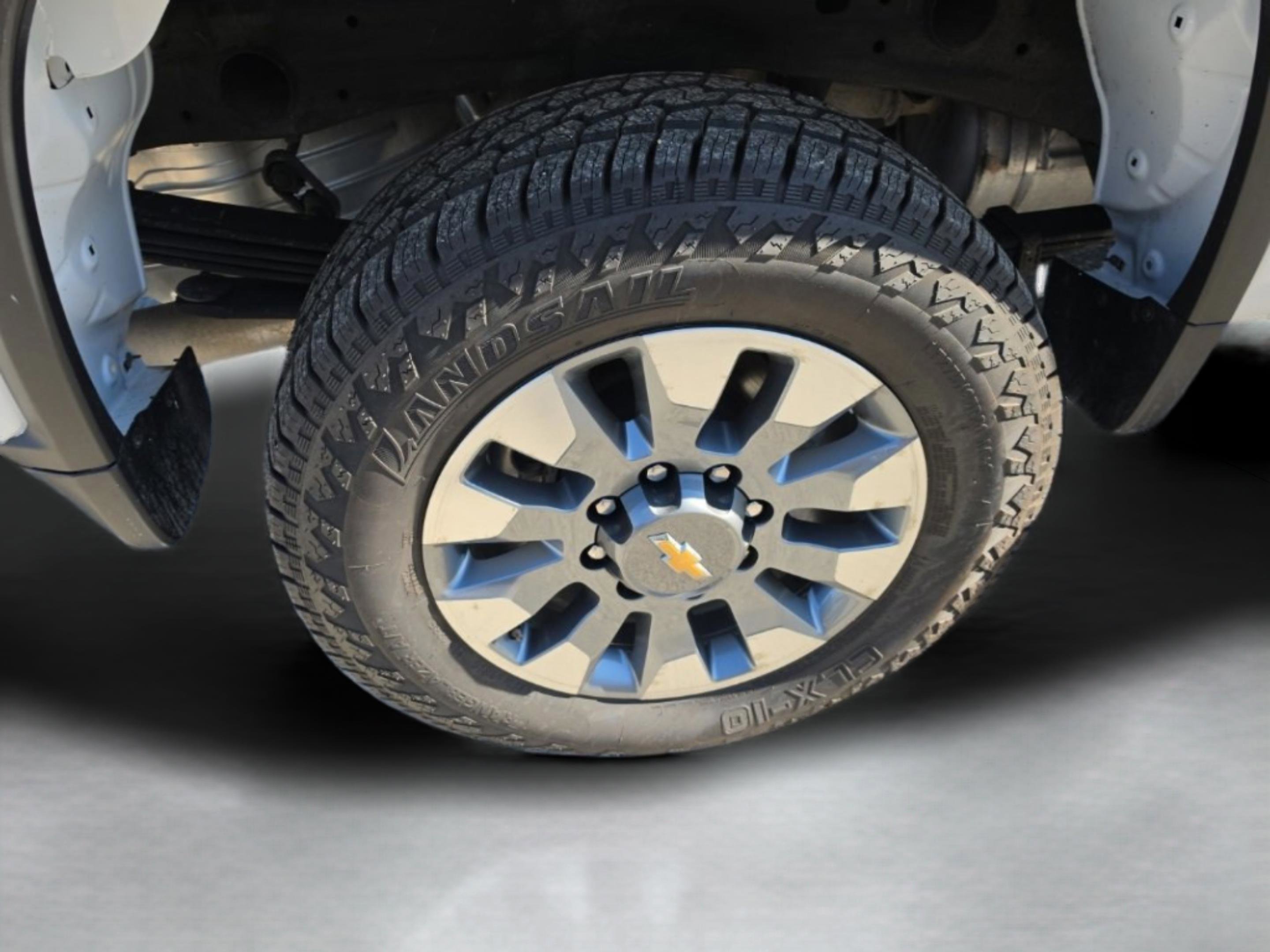 Used 2023 Summit White Chevrolet Custom image 10