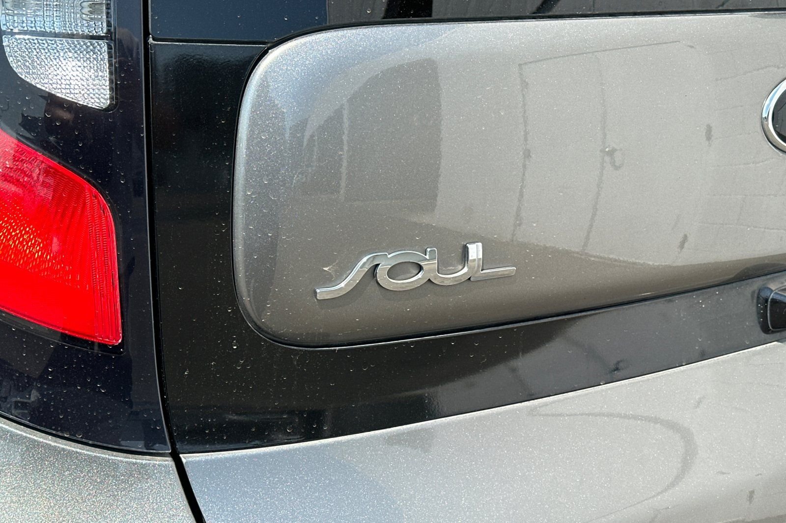 Used 2019 Gray Kia Plus image 31