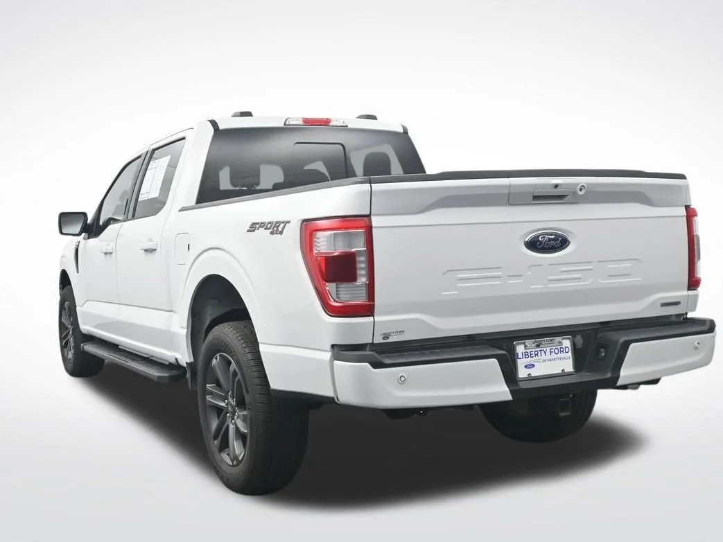 Certified Used 2023 Oxford White Ford Lariat image 9