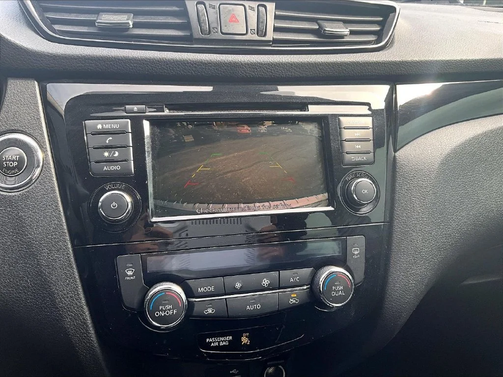 Used 2020 Gray Nissan SV image 22