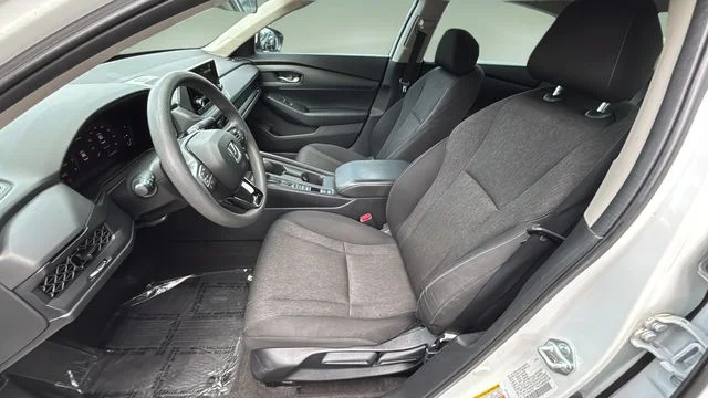Used 2024  Honda LX image 18