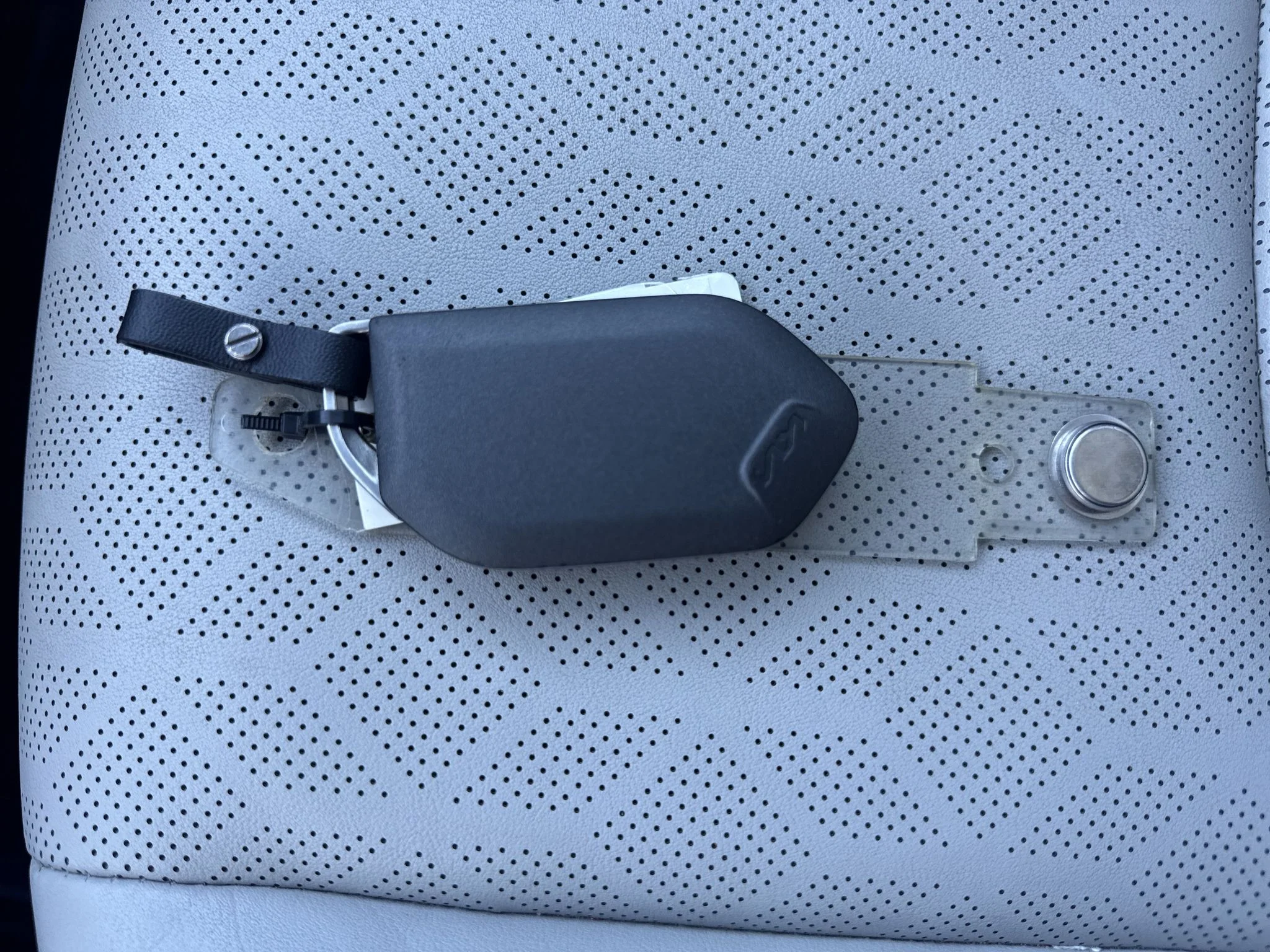 Used 2025 CERAMIC SILVER Kia EX image 36
