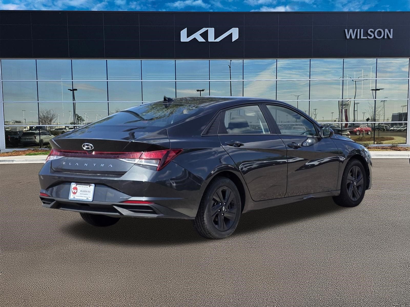 Used 2023 Gray Hyundai SEL image 4