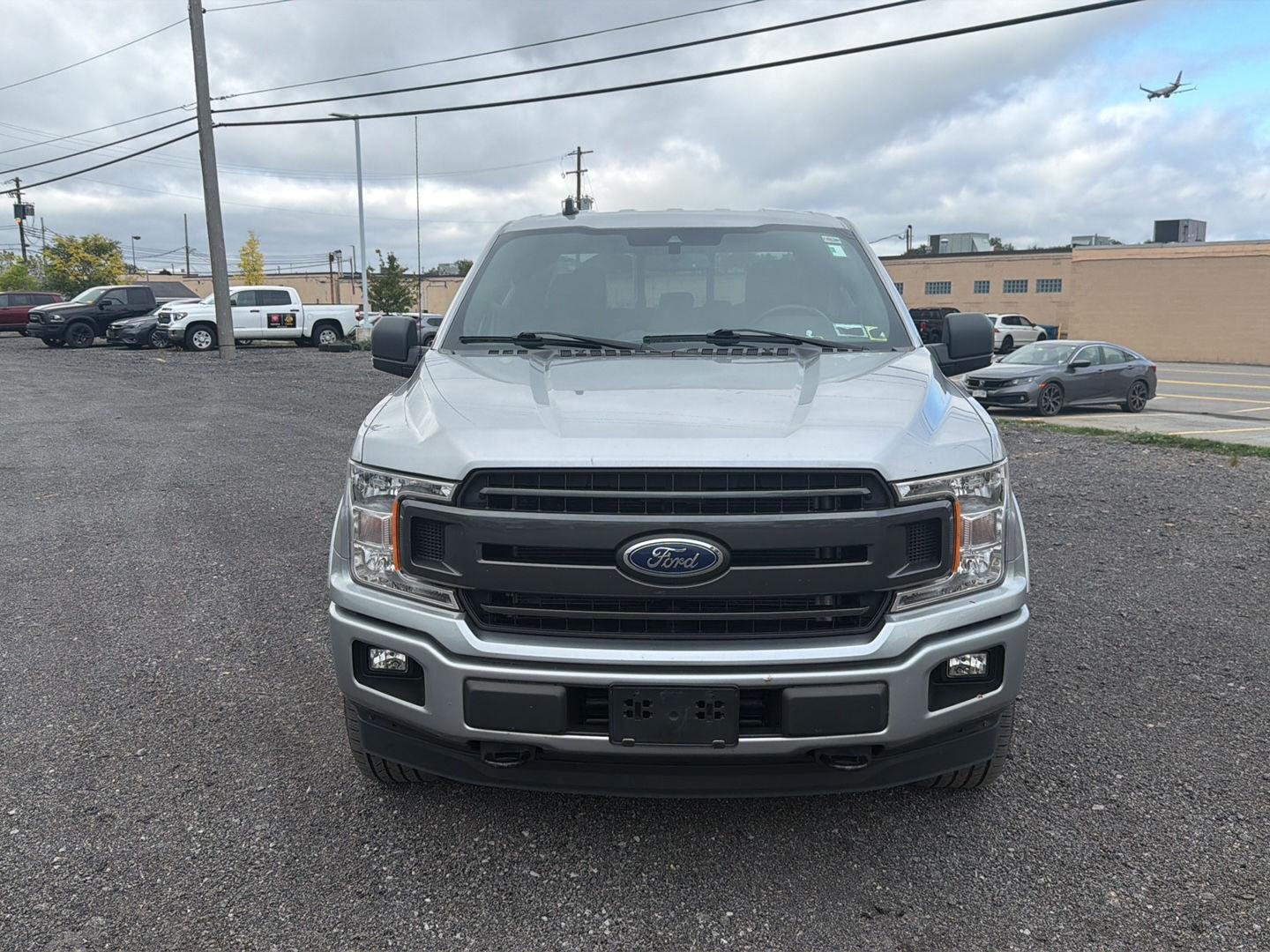 Used 2020 Iconic Silver Ford XLT image 3