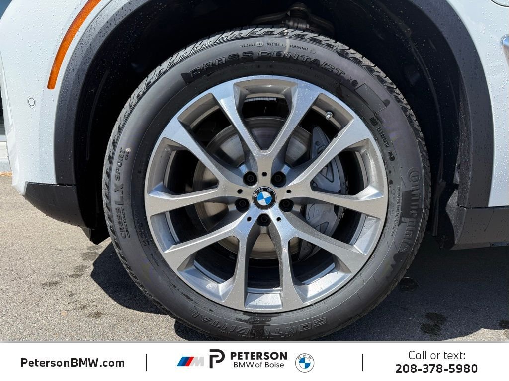 New 2026 Alpine White BMW xDrive50e image 35