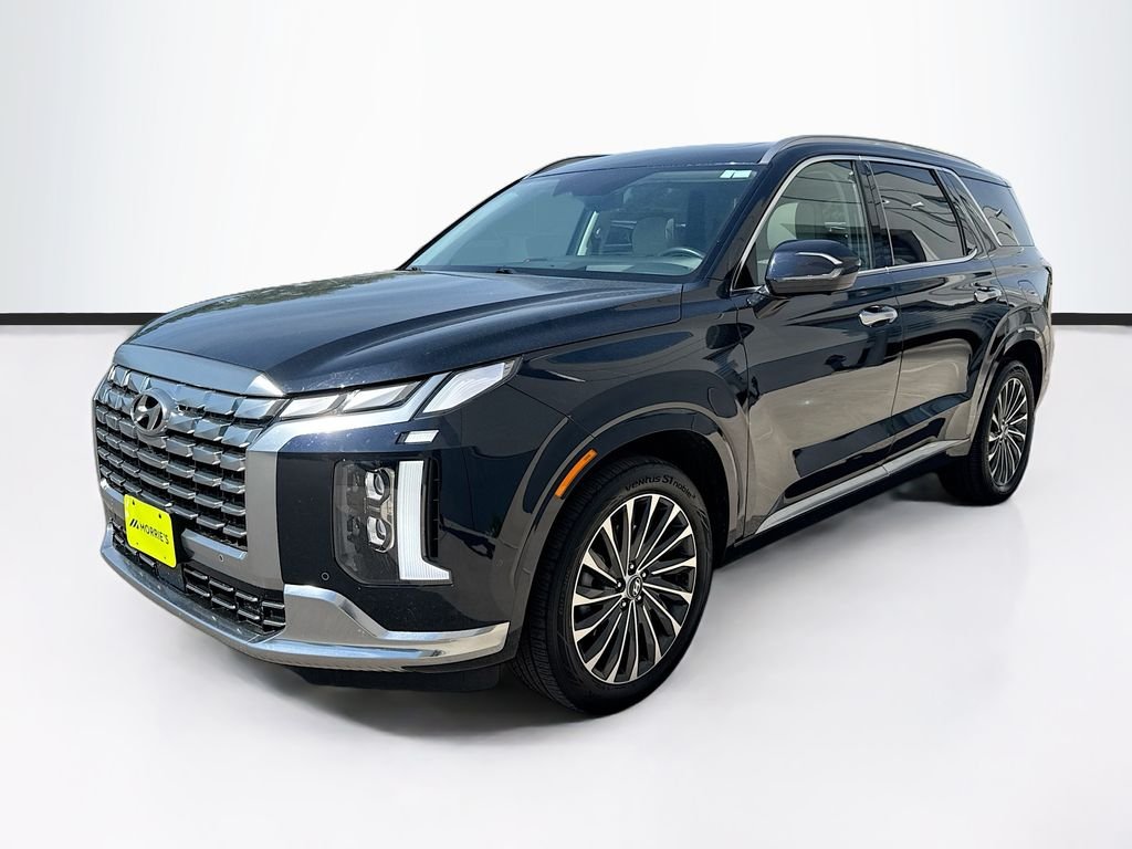 Used 2023 White Hyundai Calligraphy image 1