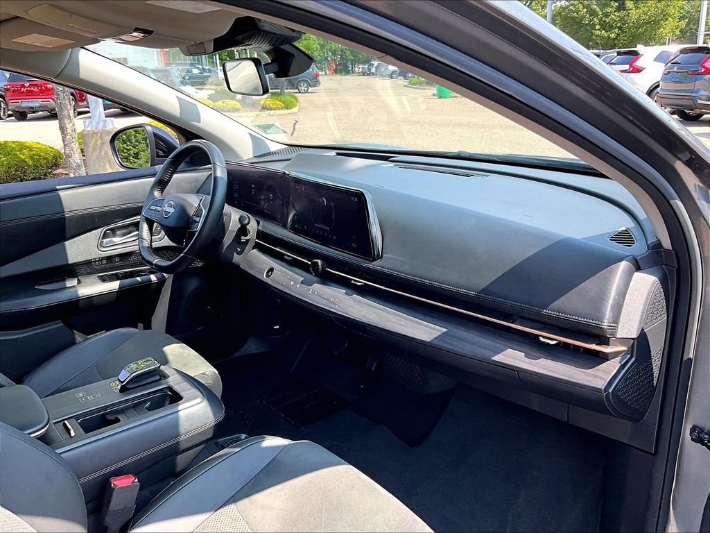 Used 2023 Gray Nissan ENGAGE image 14