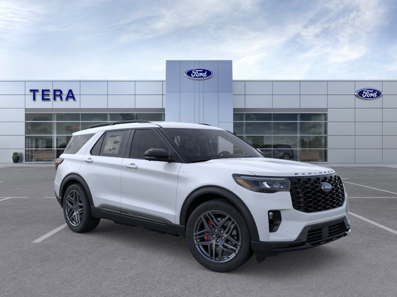 New 2026 Space White Metallic Ford ST-Line image 9