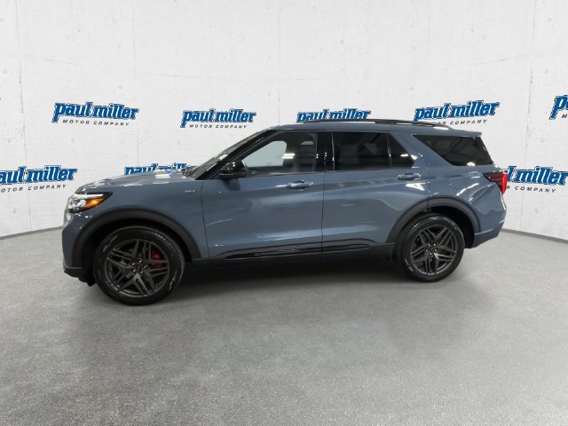 New 2027 Vapor Blue Metallic Ford ST-Line image 6