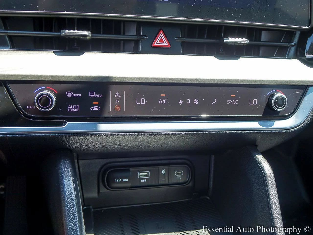 Used 2024 Jungle Green Kia X-Line image 17