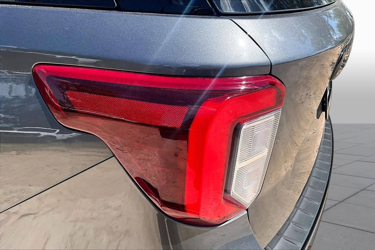 Used 2023 Carbonized Gray Metallic Ford ST-Line image 27