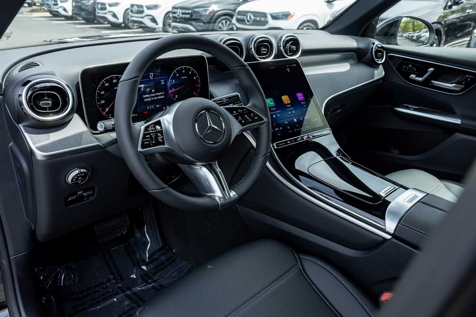 New 2026 BLACK Mercedes-Benz GLC 300 image 13
