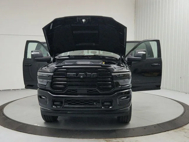 New 2026 Diamond Black Crystal Pearl-Coat Exterior Paint RAM Laramie image 10