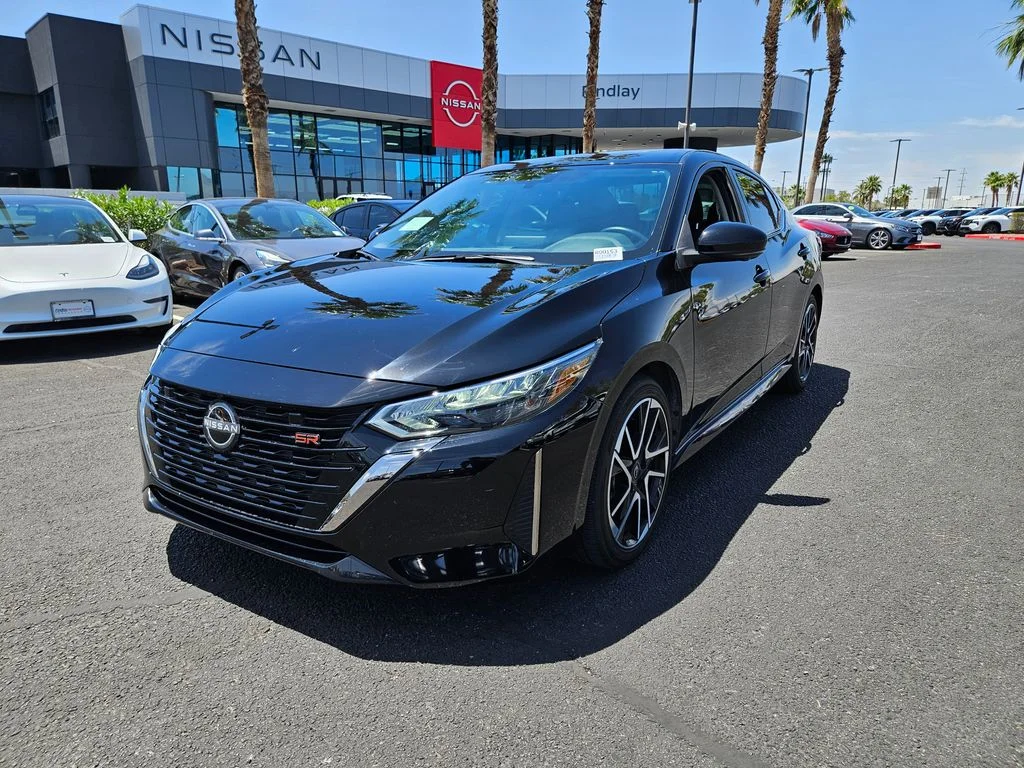 2025 Nissan Sentra SR CVT's photo