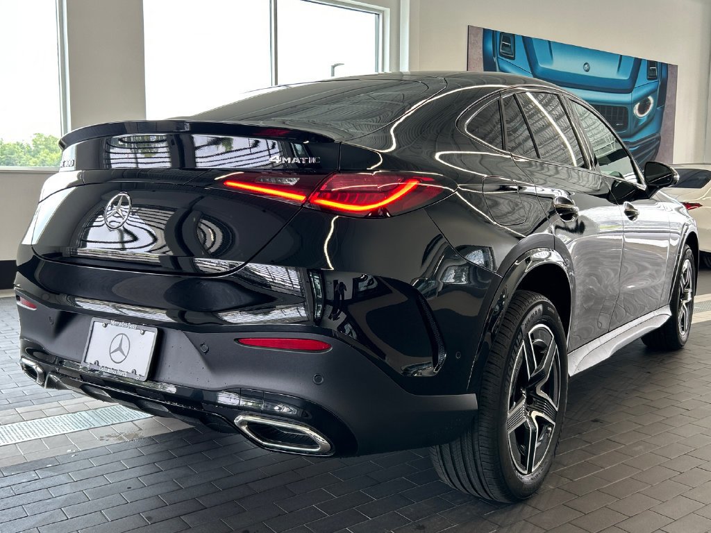 New 2027 Black Mercedes-Benz GLC 300 image 44