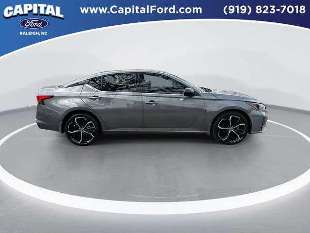Used 2025 Gray Nissan 2.5 SR image 9