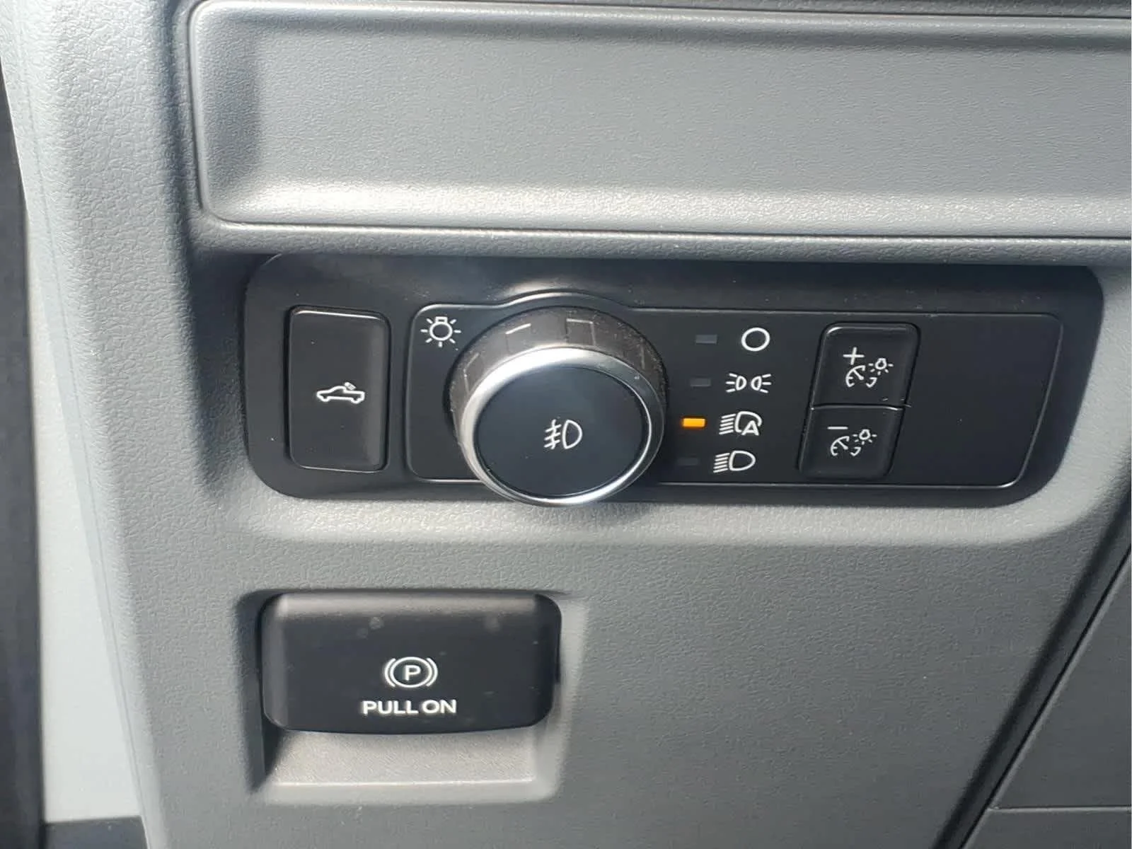 Used 2023 Stone Gray Metallic Ford XLT image 19