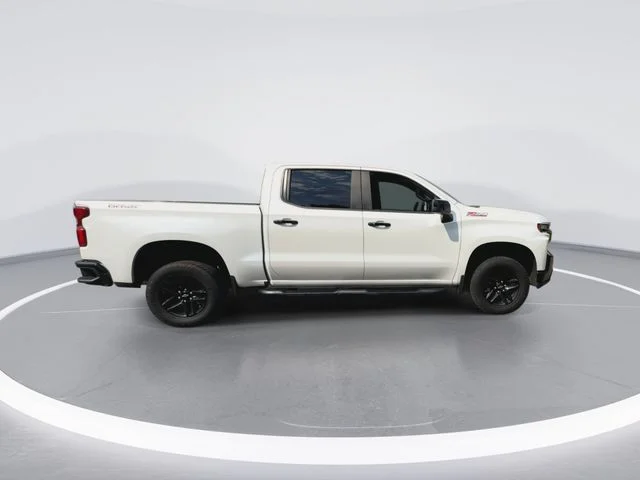 Used 2021 Beige Chevrolet LT Trail Boss image 13