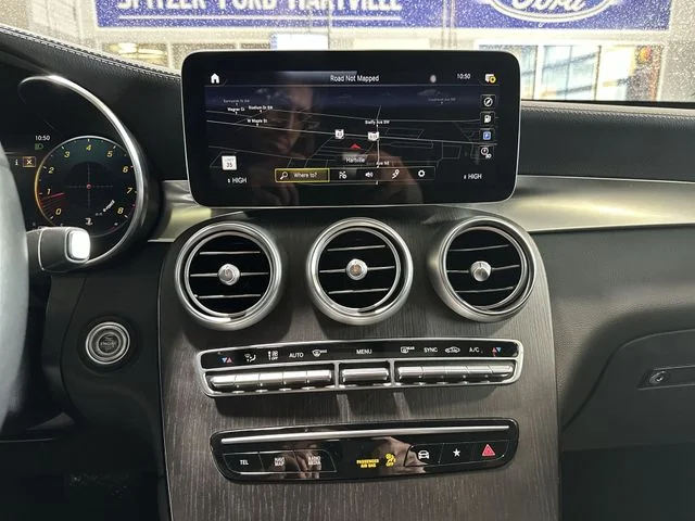Used 2023  Mercedes-Benz GLC 300 Coupe image 14