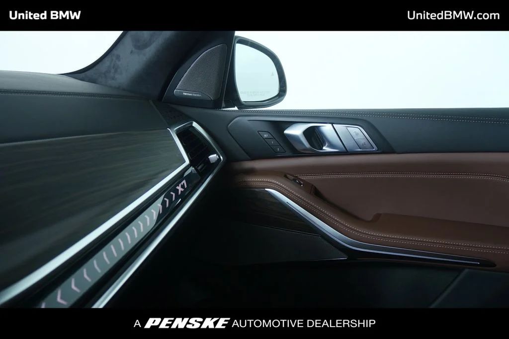 New 2027 Gray Metallic BMW xDrive40i image 25