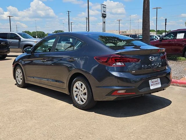 Used 2020 Gray Hyundai SE image 5