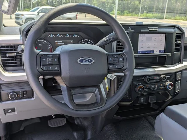 2026 Ford F-350 Super Duty Chassis Cab XL - Photo 15