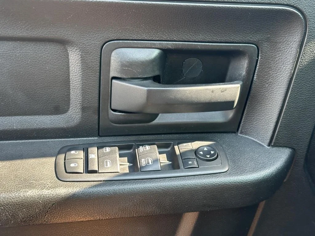Used 2019 Granite Crystal Metallic Ram  image 22