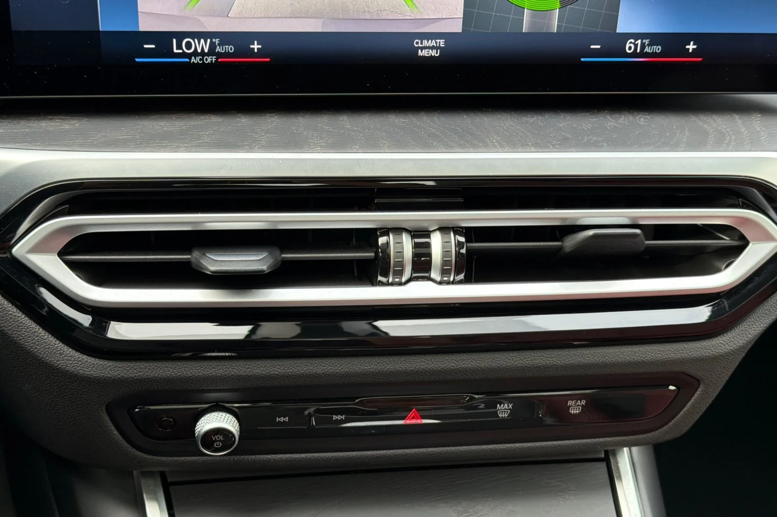 Used 2024 Skyscraper Grey Metallic BMW 330i image 19