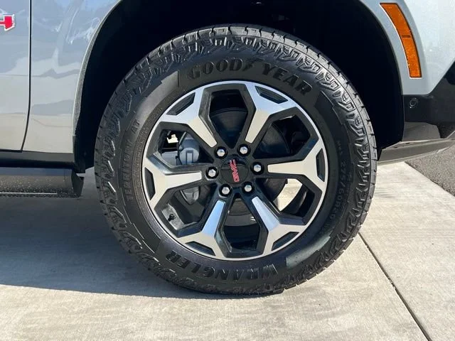 2026 GMC Yukon XL AT4 - Photo 9