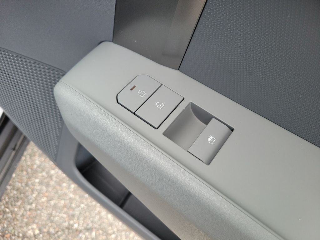 New 2027 Interstellar Gray Kia Wind image 11