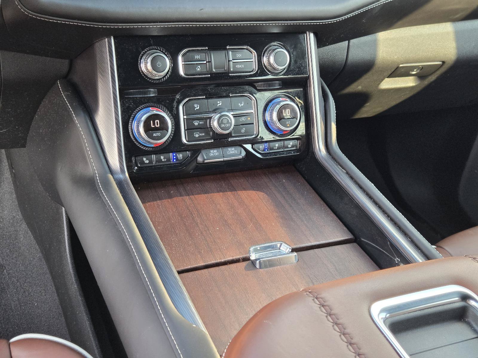Used 2023 ONYX BLACK GMC Denali Ultimate image 33