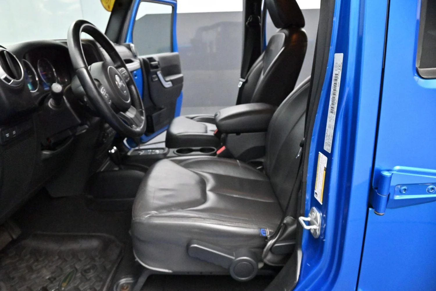 Used 2016 Hydro Blue Pearl Jeep Rubicon image 13