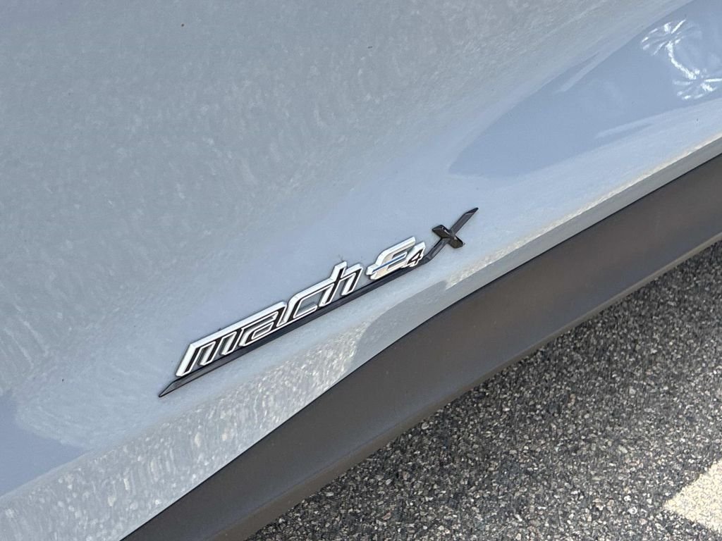 Used 2024 Gray Ford Select image 18