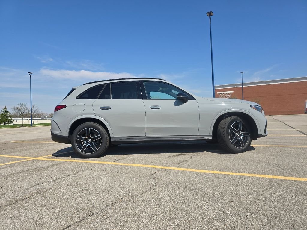 New 2026 MANUFAKTUR Alpine Grey Mercedes-Benz GLC 300 image 18