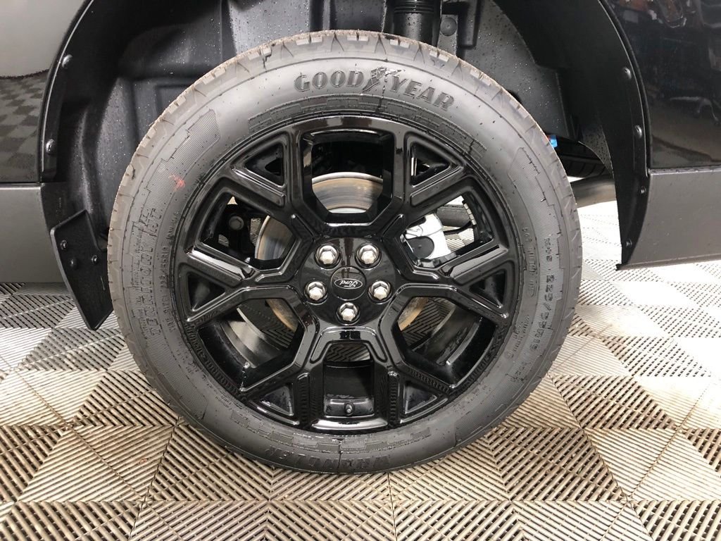 New 2026 Black Ford XLT image 19