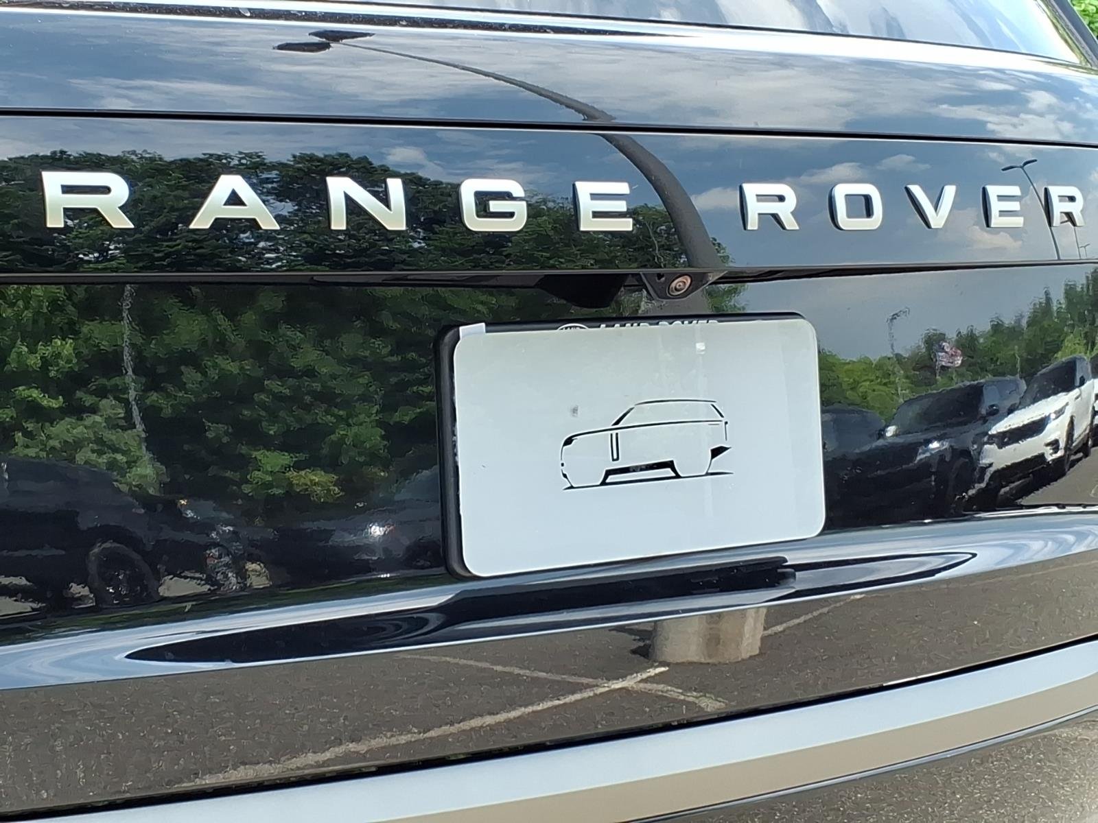 New 2026 Santorini Black Land Rover SE image 19