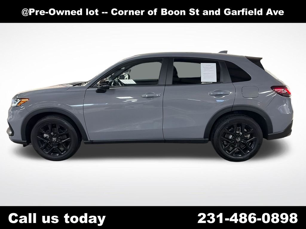 Used 2024  Honda Sport image 2