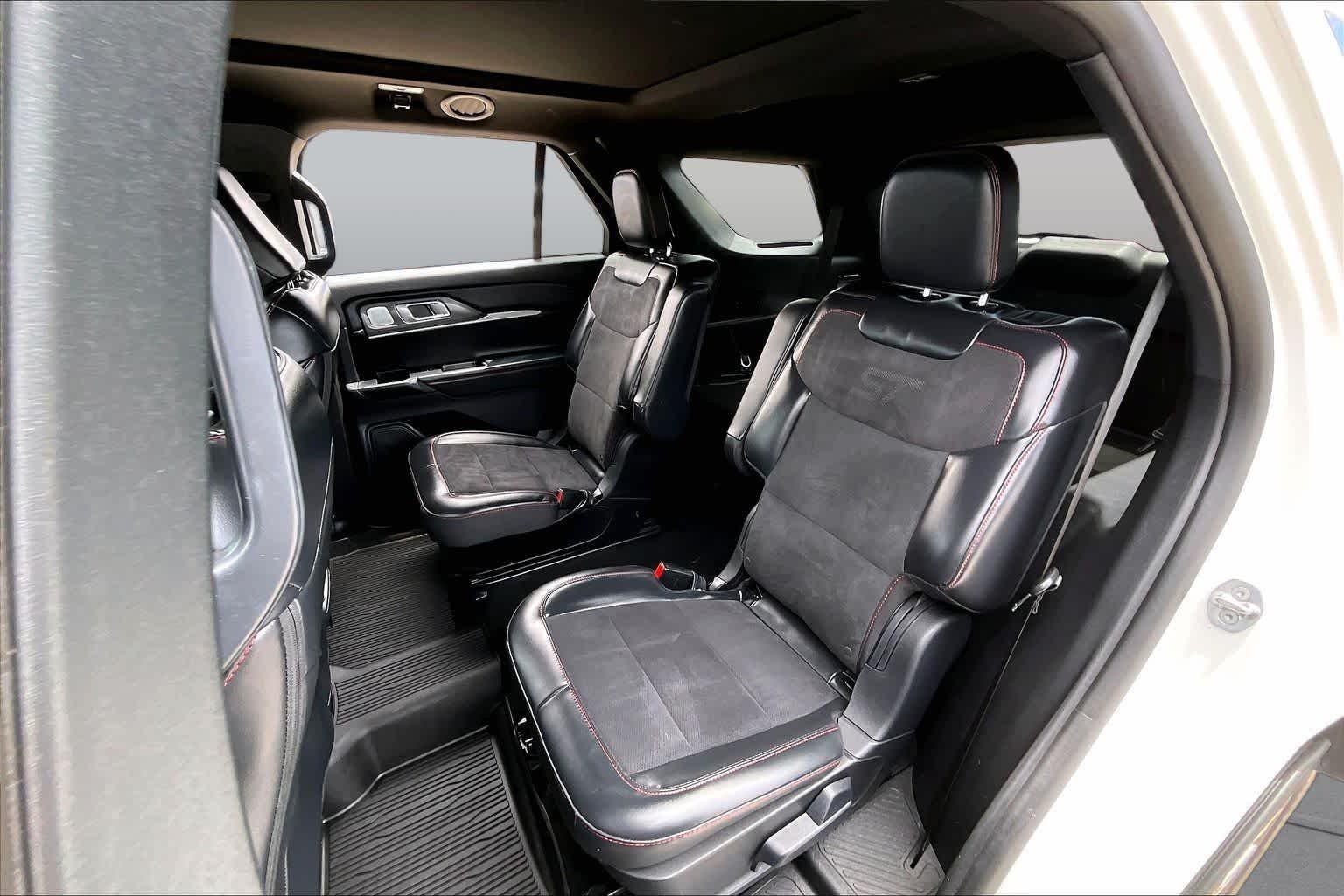 Used 2025 Star White Metallic Tri-Coat Ford ST image 20