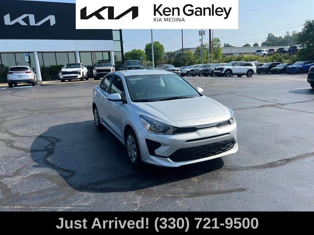 Certified Used 2022 Silver Kia LX image 3