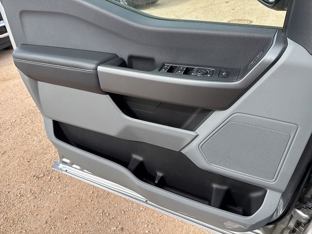 New 2026 Agate Black Metallic Ford F-250® XLT image 20